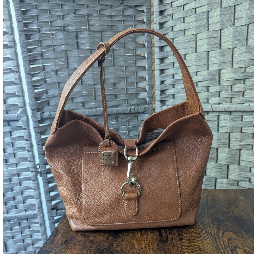 Vtg Dooney & Bourke Hobo Bag Tan Pebbled Leather Dog Leash Clip Shoulder Purse